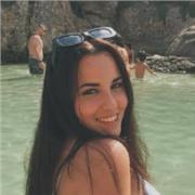 Graduada en bachillerato de habla catalana y española nativa, con alto grado en inglés ofrece dar clases particulares a alumnos de primaria i la ESO. Alto conocimiento en Historia, Historia del Arte, Castellano y Catalan. Muy carismatica y optimista, con